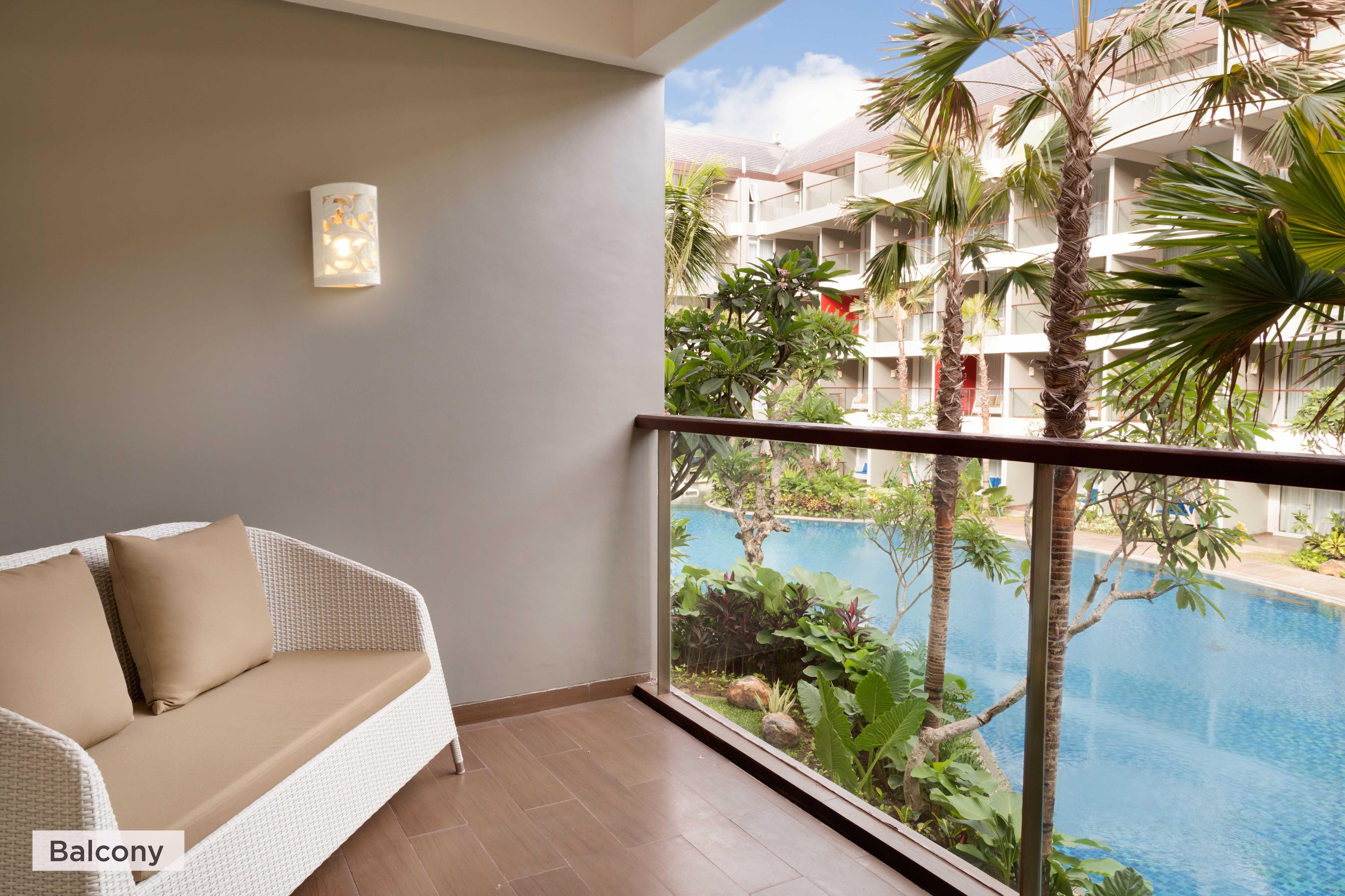 Ramada Encore By Wyndham Bali Seminyak Exterior foto