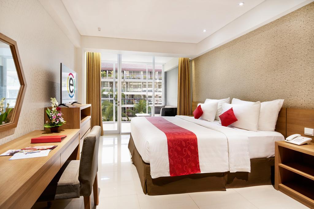 Ramada Encore By Wyndham Bali Seminyak Exterior foto